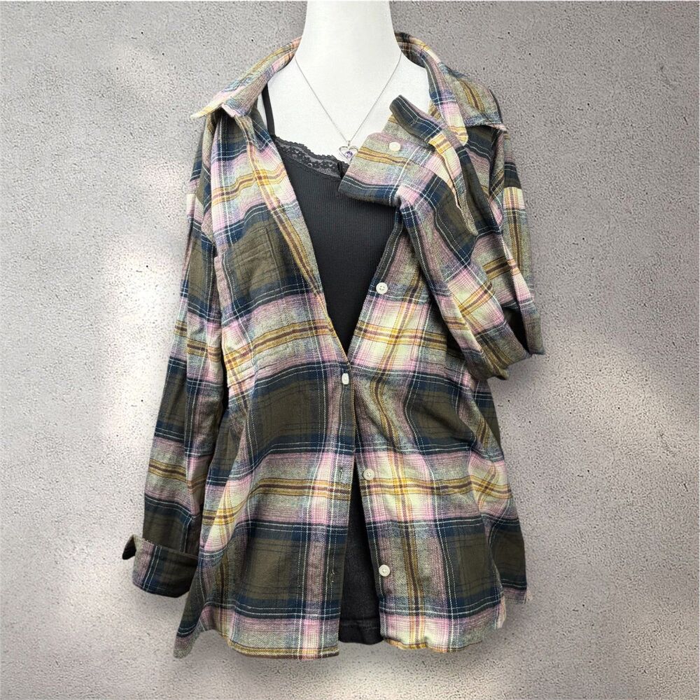 NWT Old Navy Cropped Boyfriend Button-Down Women's XL Olive Plaid Cabin Relaxed